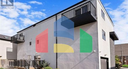 Residential - Single Family Home - Toronto, Canada - Canada