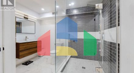 Residential - Single Family Home - Toronto, Canada - Canada