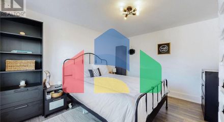 Residential - Single Family Home - Toronto, Canada - Canada