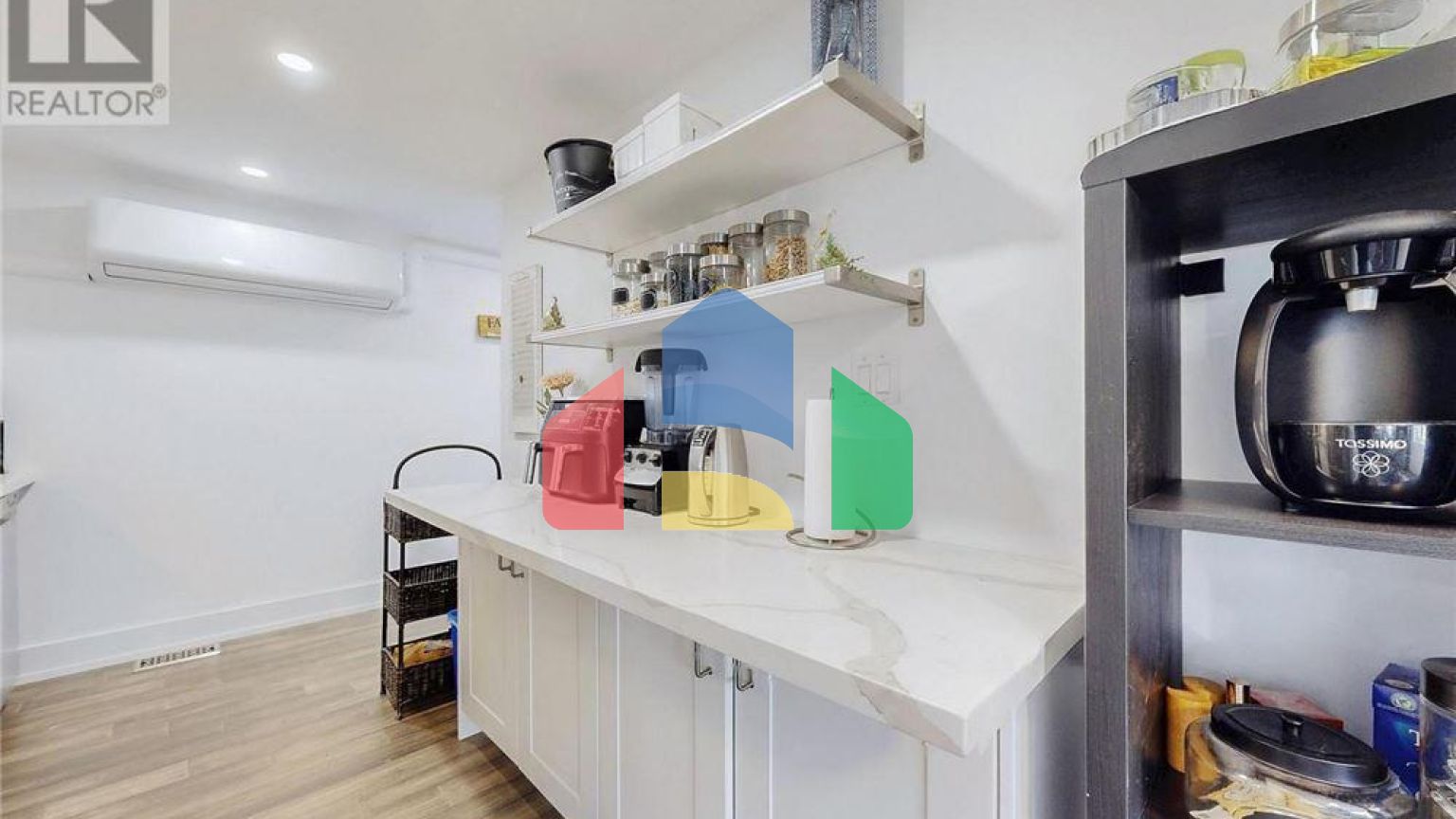 Residential - Single Family Home - Toronto, Canada - Canada