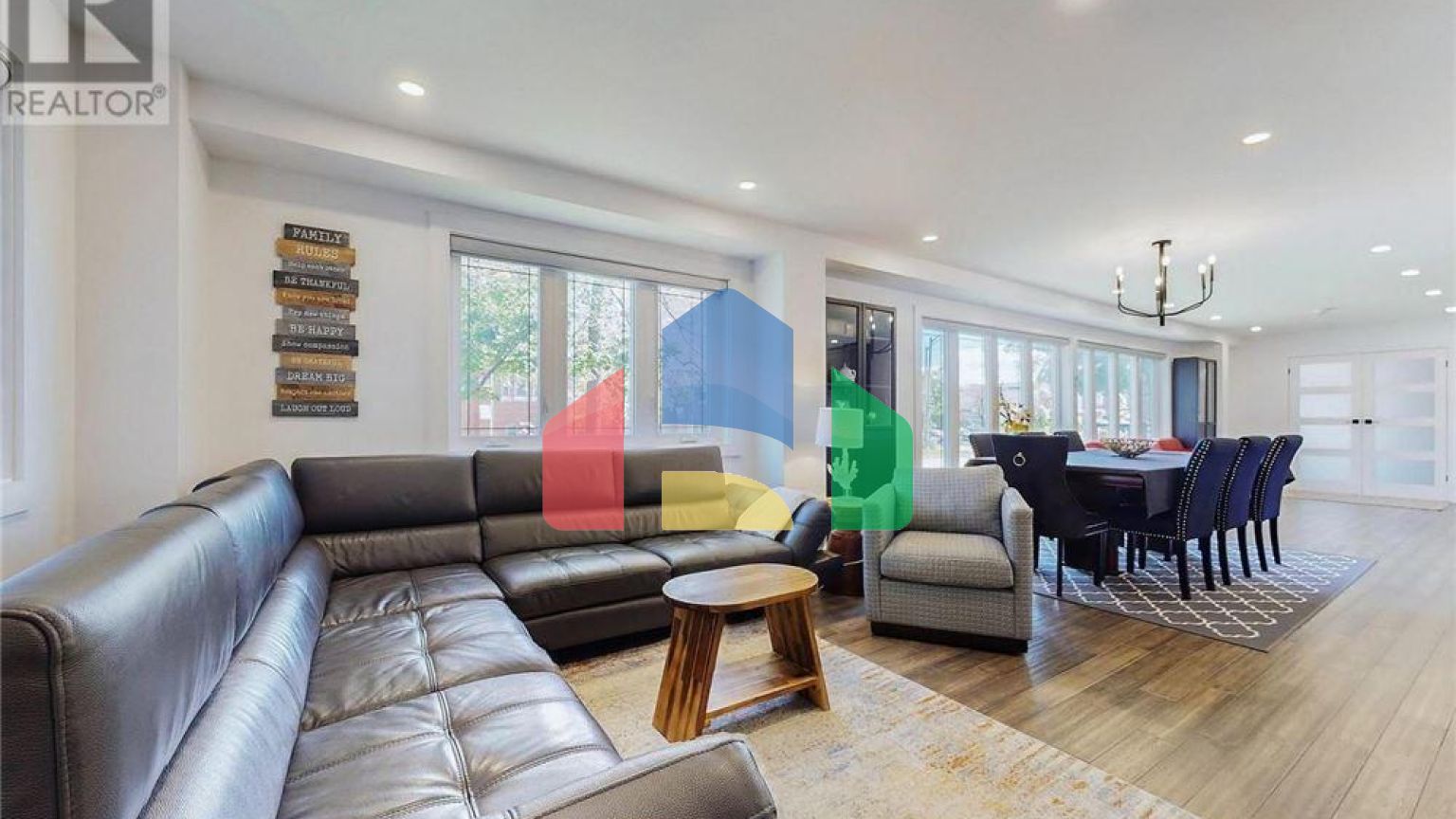 Residential - Single Family Home - Toronto, Canada - Canada