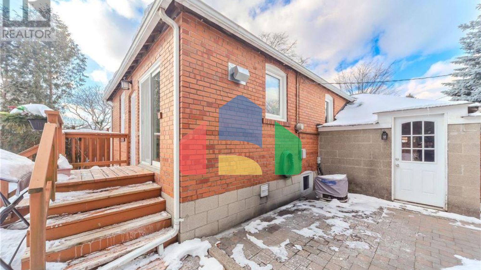 Residential - Single Family Home - Toronto, Canada - Canada