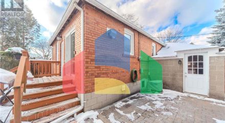 Residential - Single Family Home - Toronto, Canada - Canada