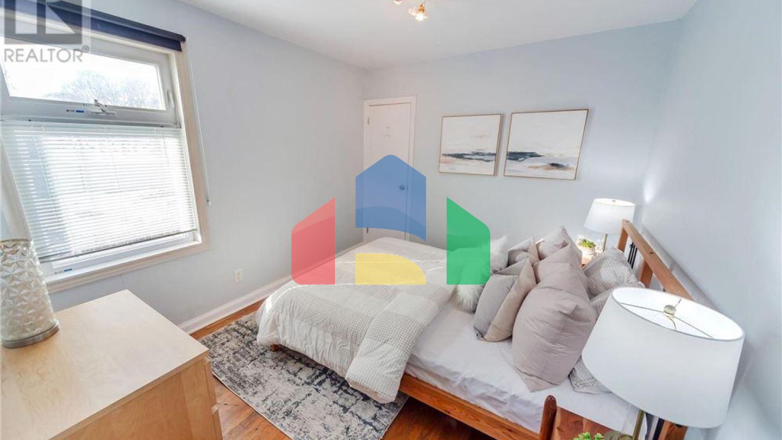 Residential - Single Family Home - Toronto, Canada - Canada