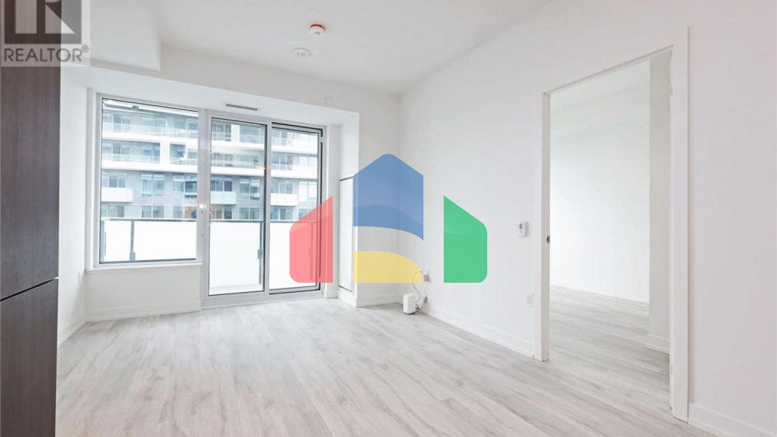 Residential - Single Family Home - Toronto, Canada - Canada