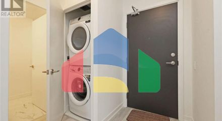 Residential - Single Family Home - Toronto, Canada - Canada