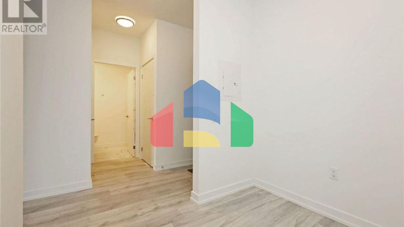 Residential - Single Family Home - Toronto, Canada - Canada