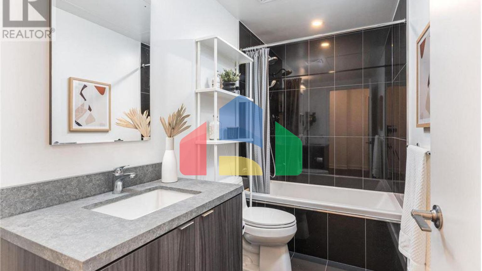 Residential - Condo/Apartment - Toronto, Canada - Canada