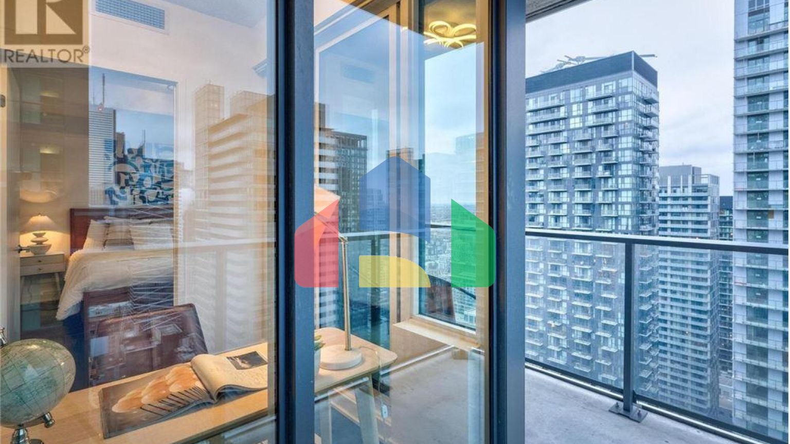 Residential - Condo/Apartment - Toronto, Canada - Canada