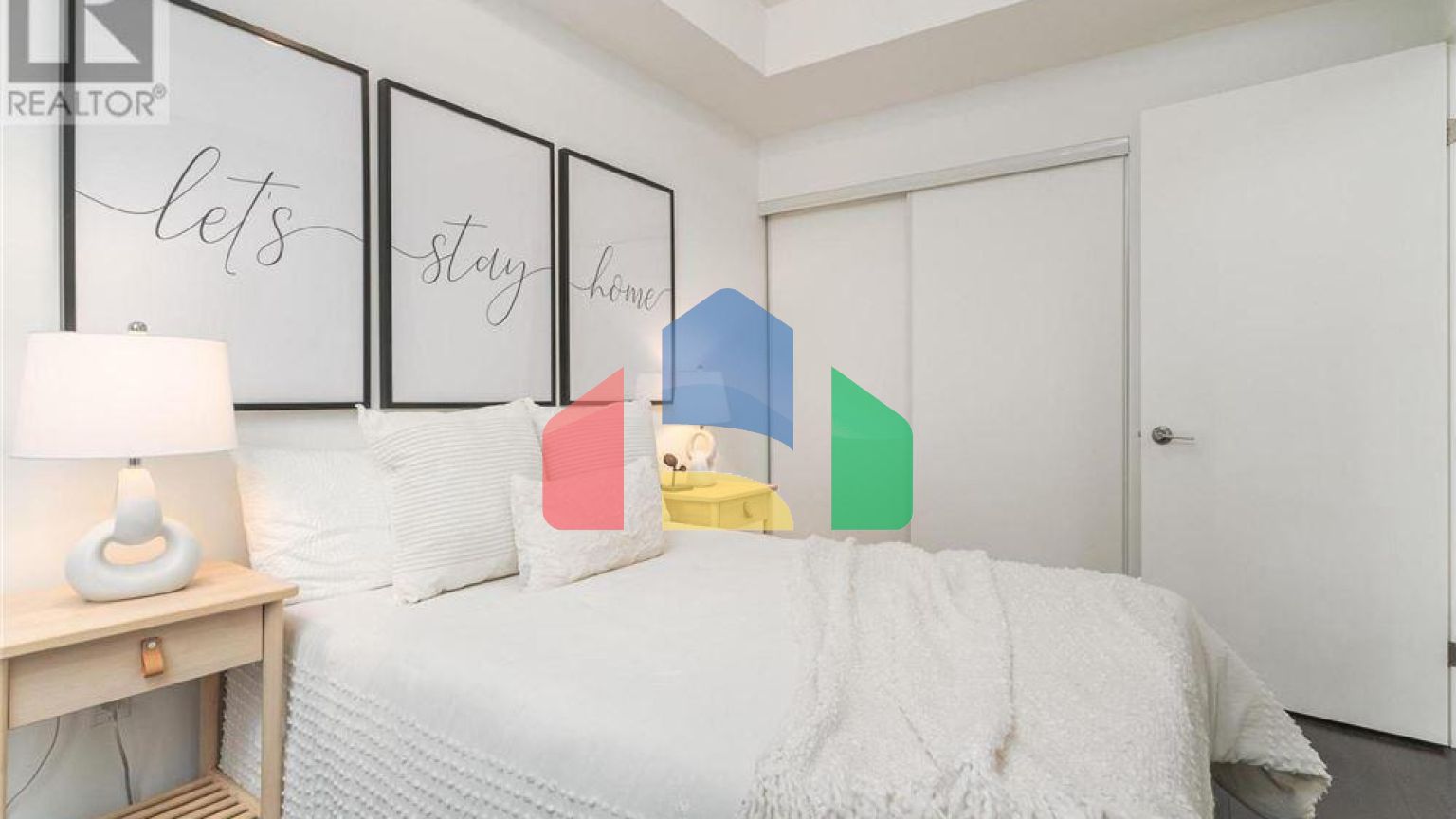 Residential - Condo/Apartment - Toronto, Canada - Canada