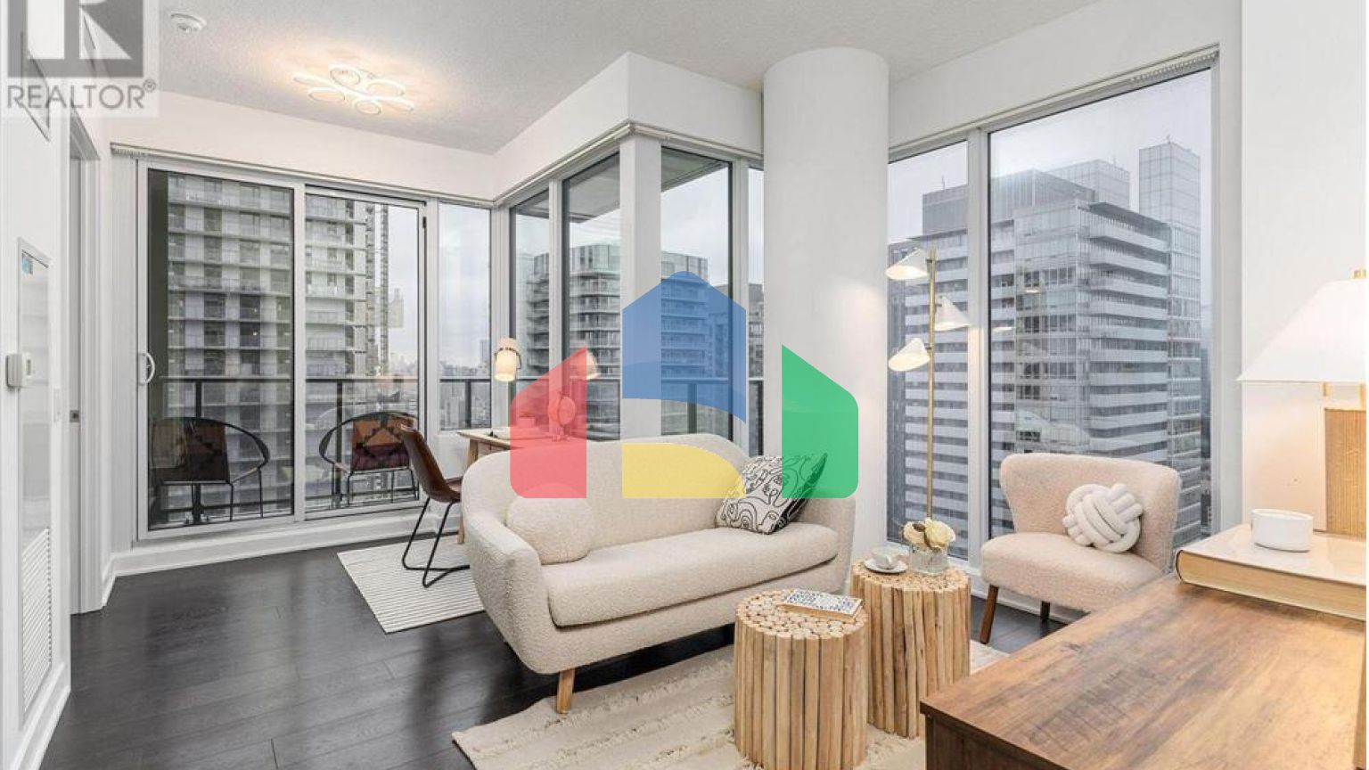 Residential - Condo/Apartment - Toronto, Canada - Canada