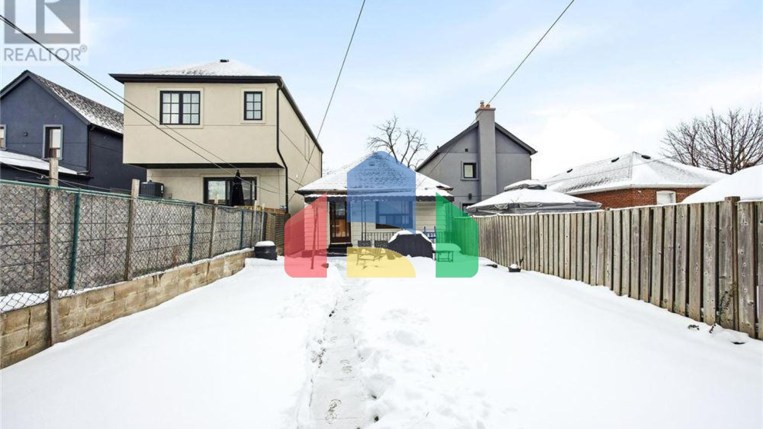 Residential - Single Family Home - Toronto, Canada - Canada