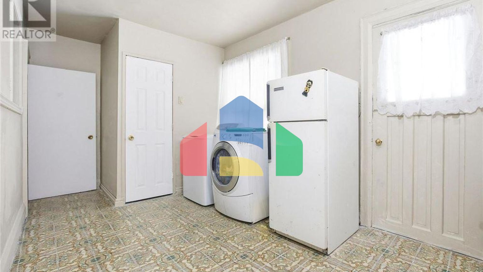 Residential - Single Family Home - Toronto, Canada - Canada