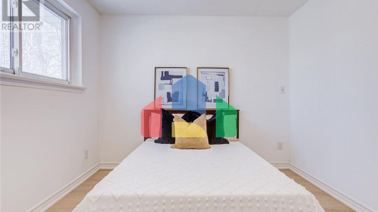 Residential - Single Family Home - Toronto, Canada - Canada