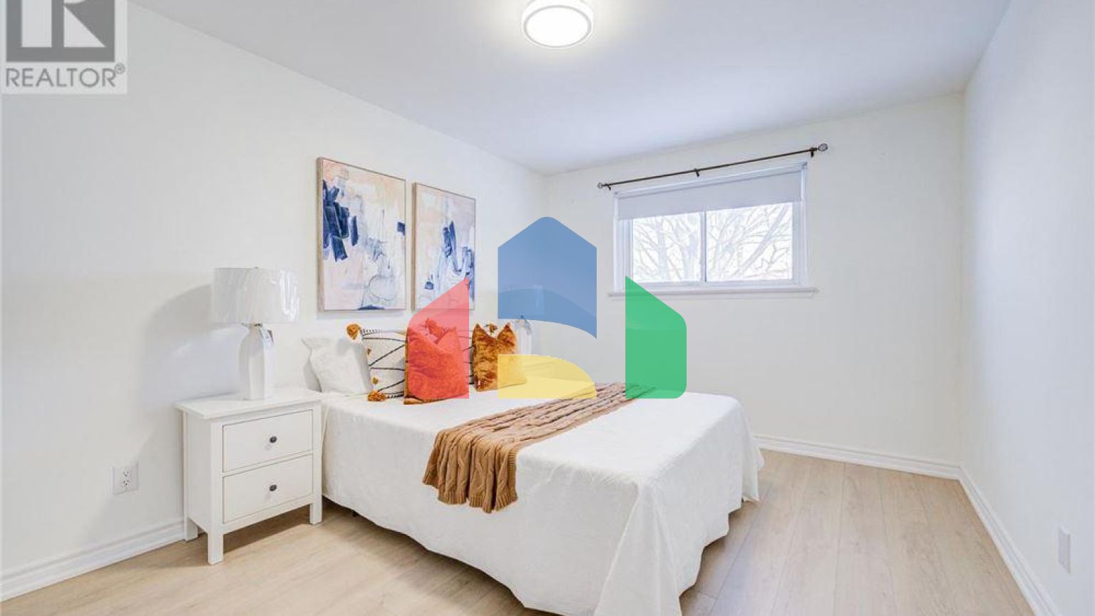 Residential - Single Family Home - Toronto, Canada - Canada