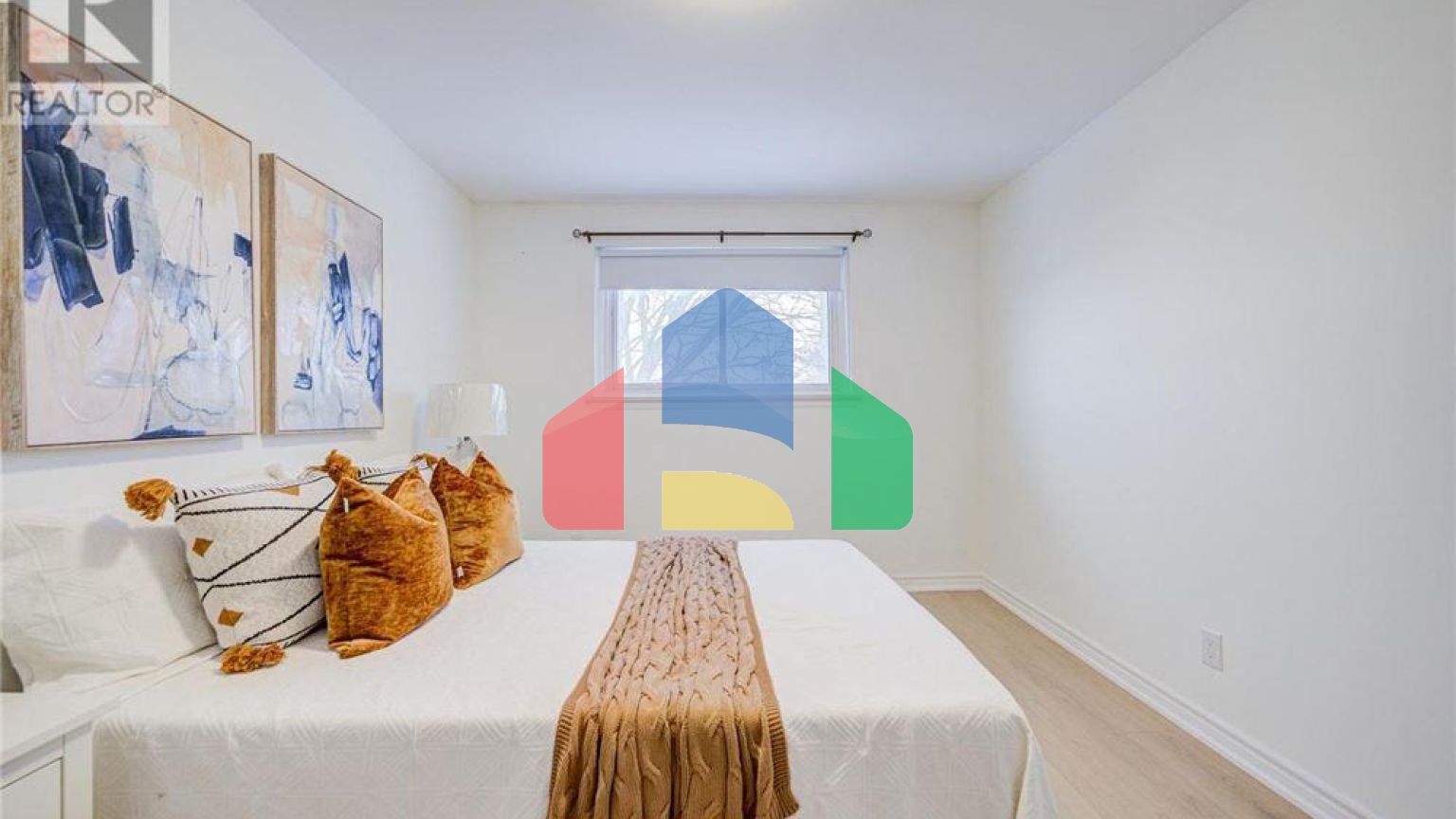 Residential - Single Family Home - Toronto, Canada - Canada