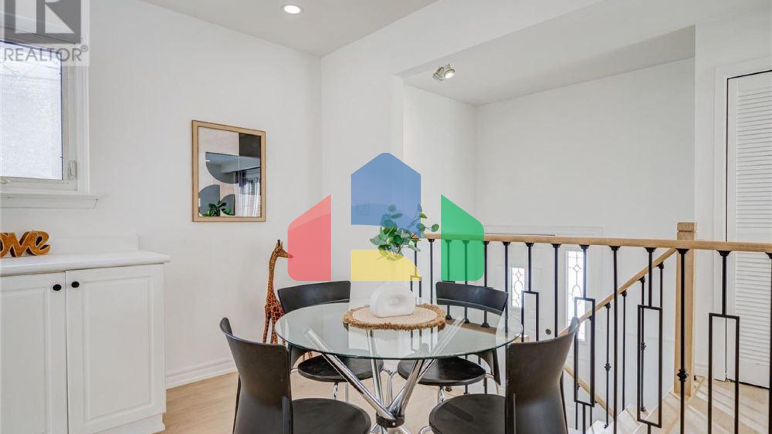 Residential - Single Family Home - Toronto, Canada - Canada