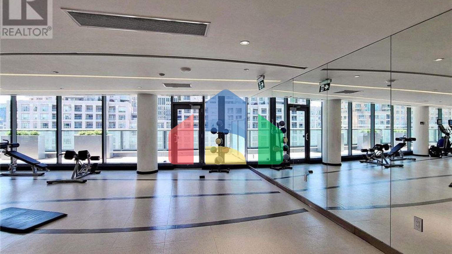 Residential - Single Family Home - Toronto, Canada - Canada