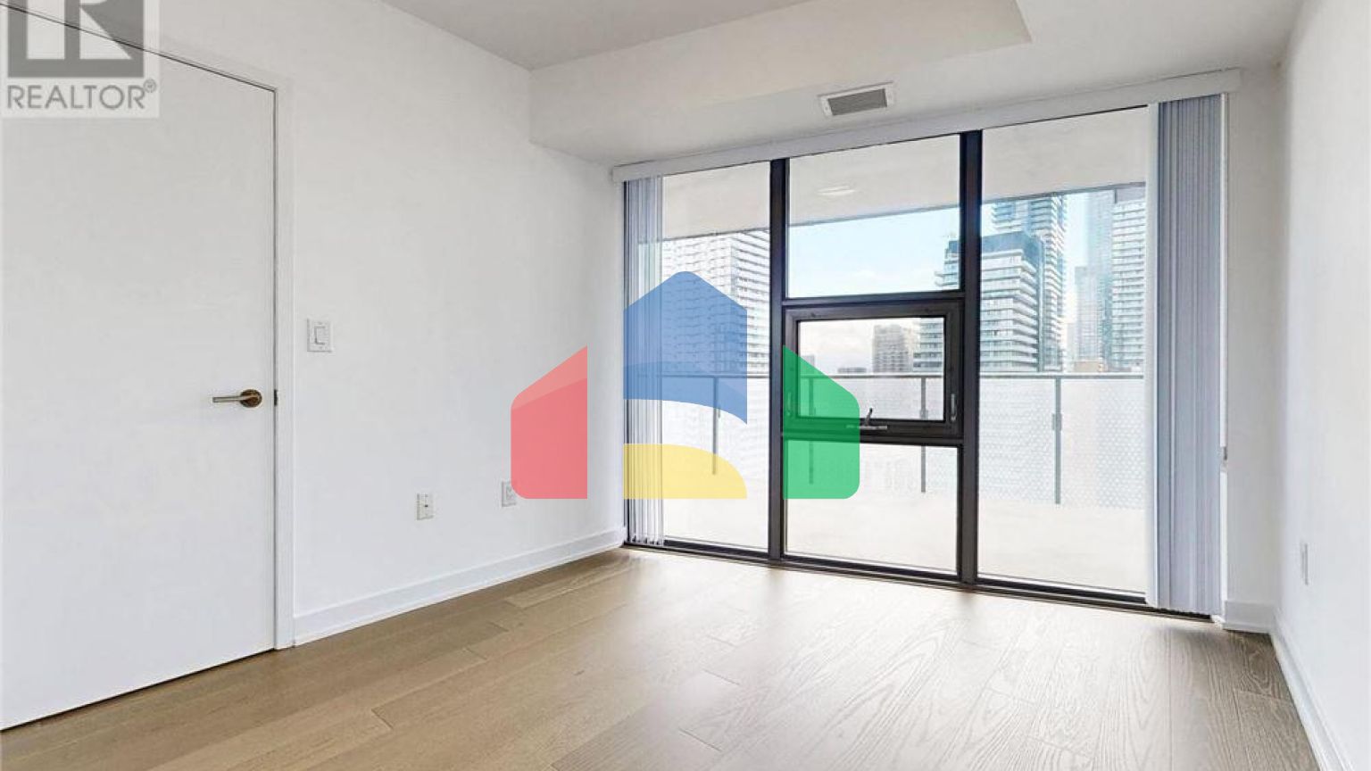 Residential - Single Family Home - Toronto, Canada - Canada