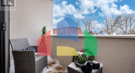 Residential - Single Family Home - Toronto, Canada - Canada