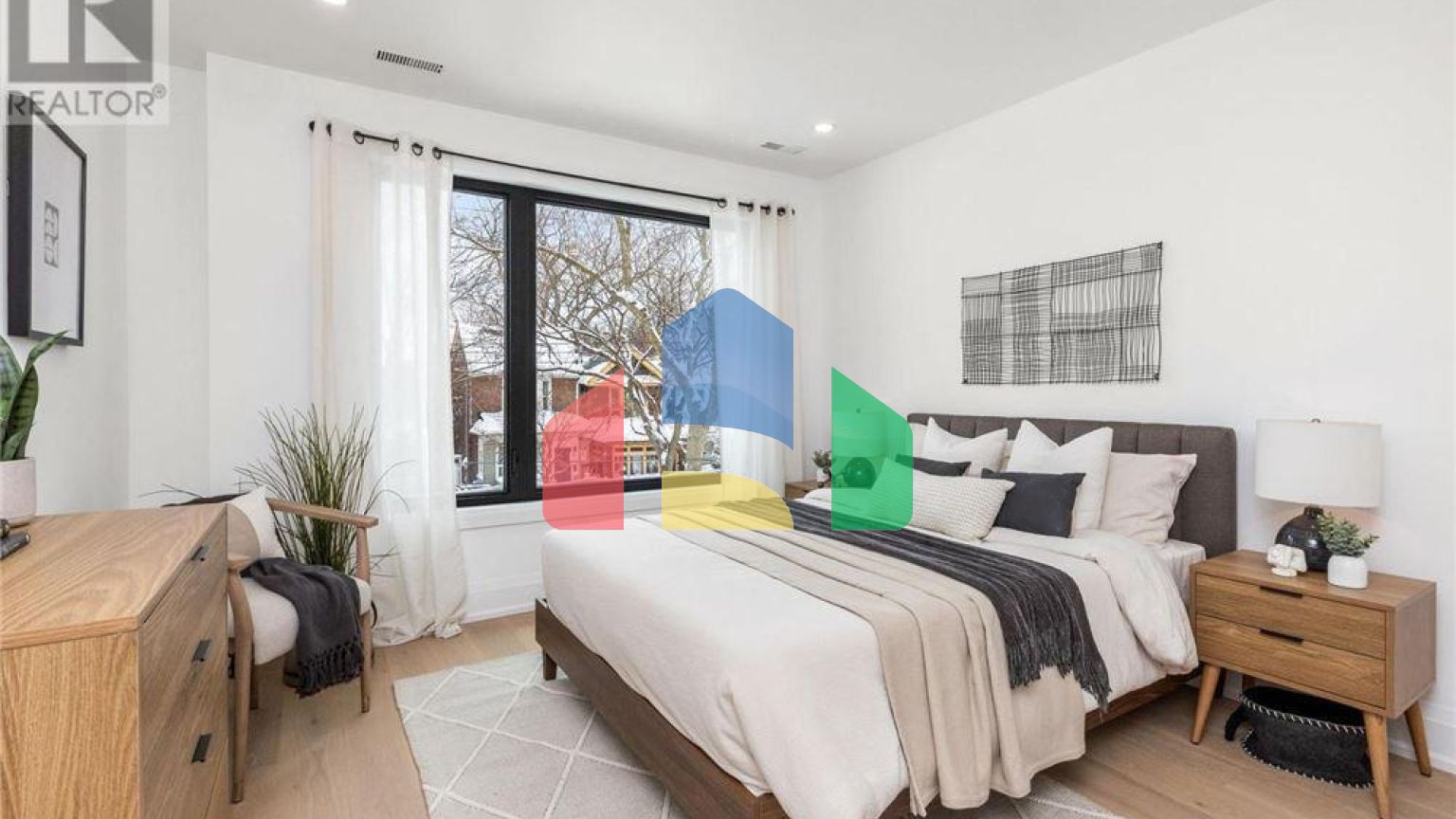 Residential - Single Family Home - Toronto, Canada - Canada