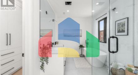 Residential - Single Family Home - Toronto, Canada - Canada