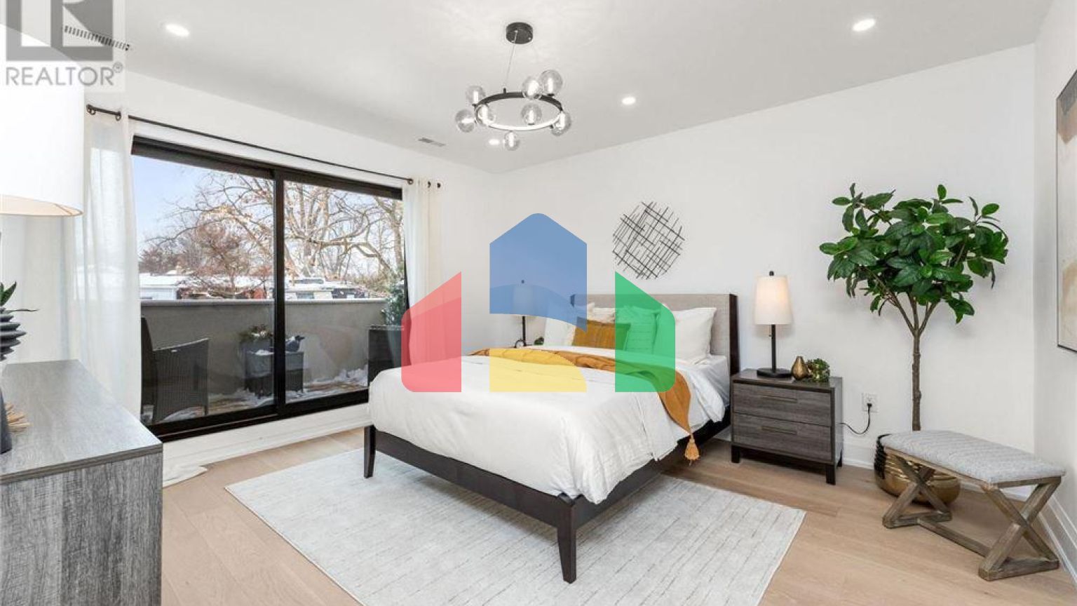 Residential - Single Family Home - Toronto, Canada - Canada