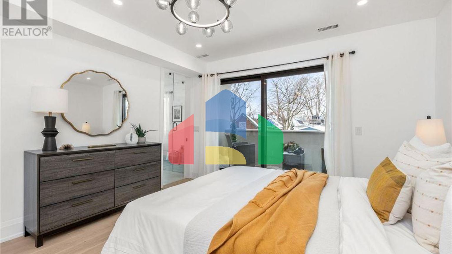 Residential - Single Family Home - Toronto, Canada - Canada