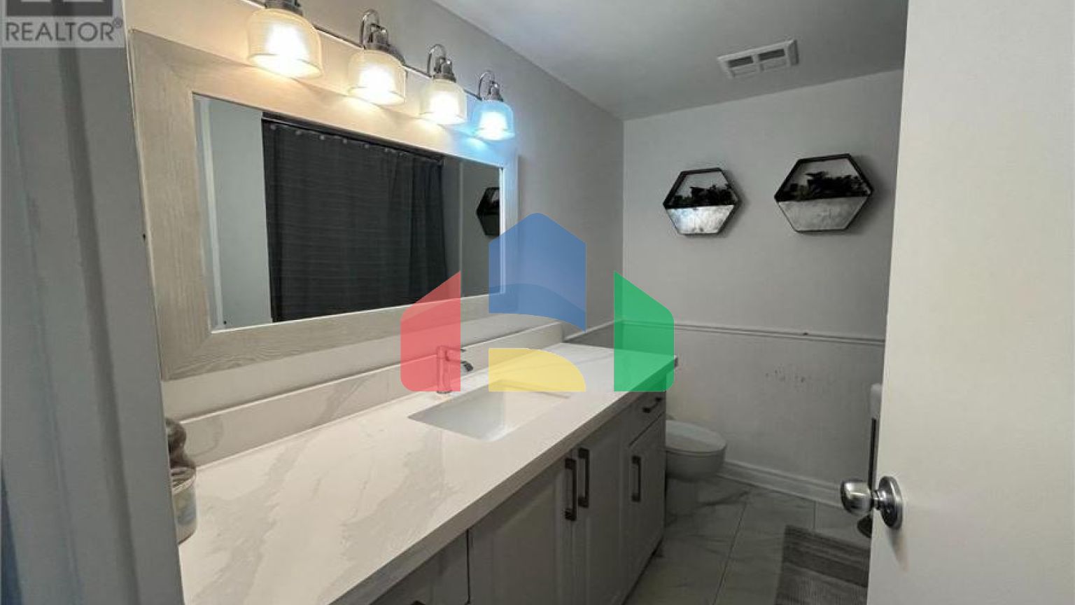 Residential - Condo/Apartment - Toronto, Canada - Canada