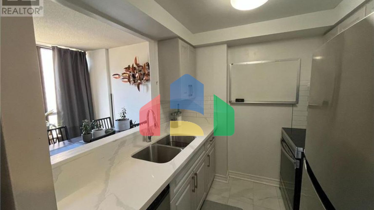 Residential - Condo/Apartment - Toronto, Canada - Canada