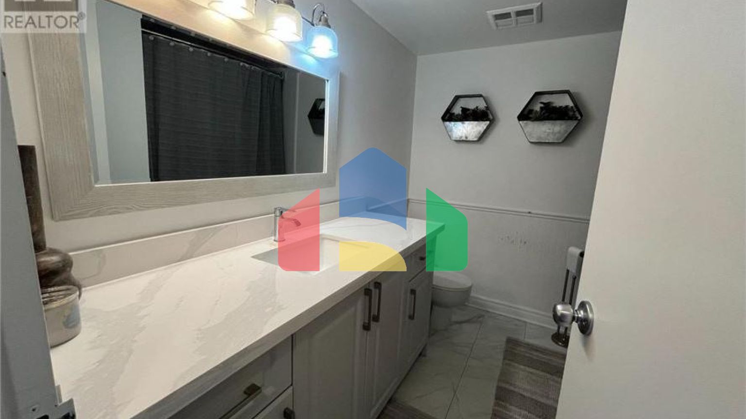 Residential - Condo/Apartment - Toronto, Canada - Canada