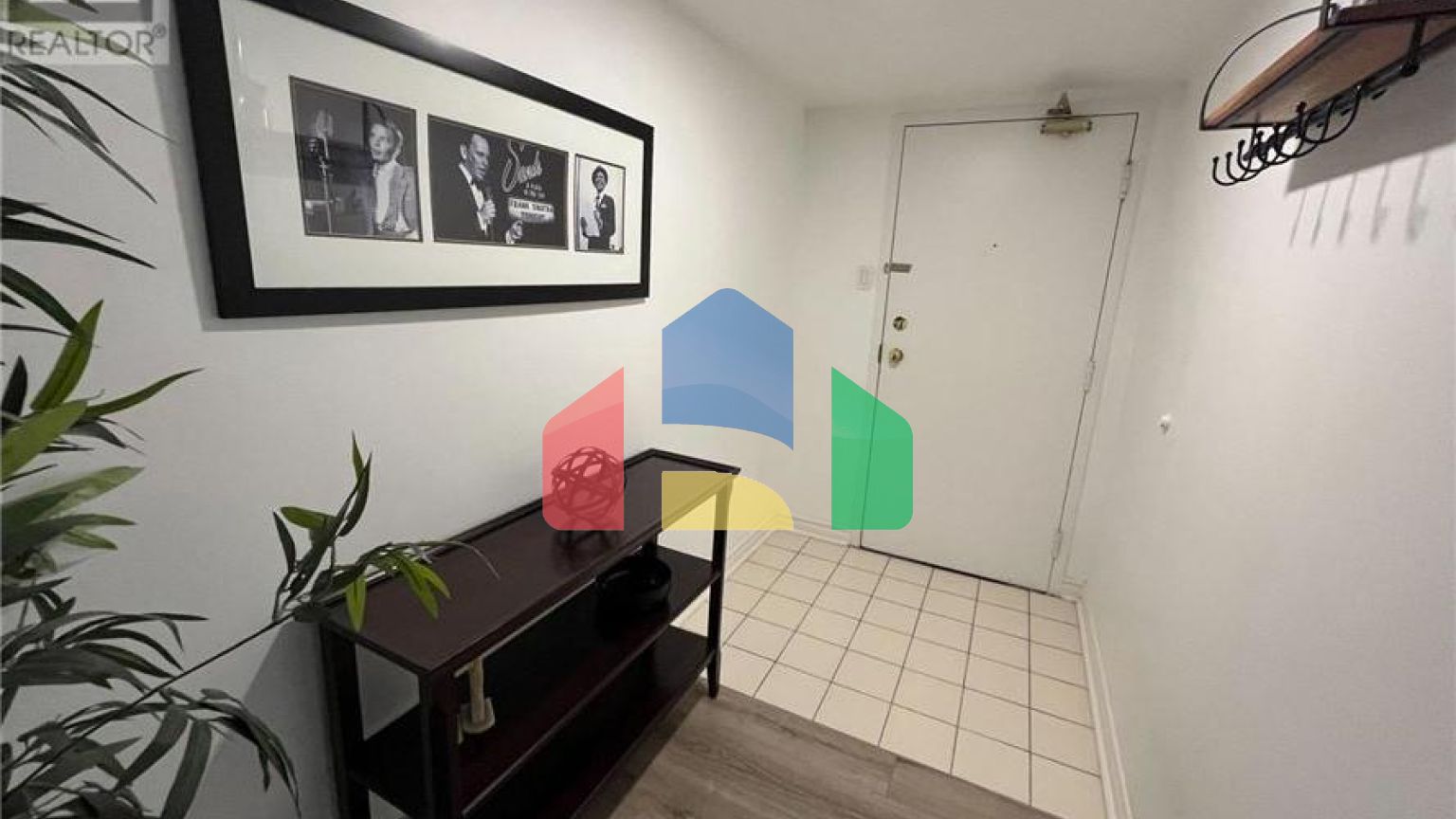 Residential - Condo/Apartment - Toronto, Canada - Canada