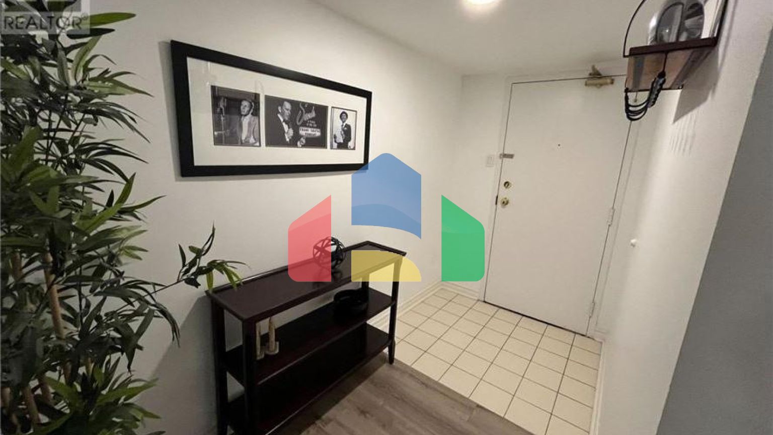 Residential - Condo/Apartment - Toronto, Canada - Canada