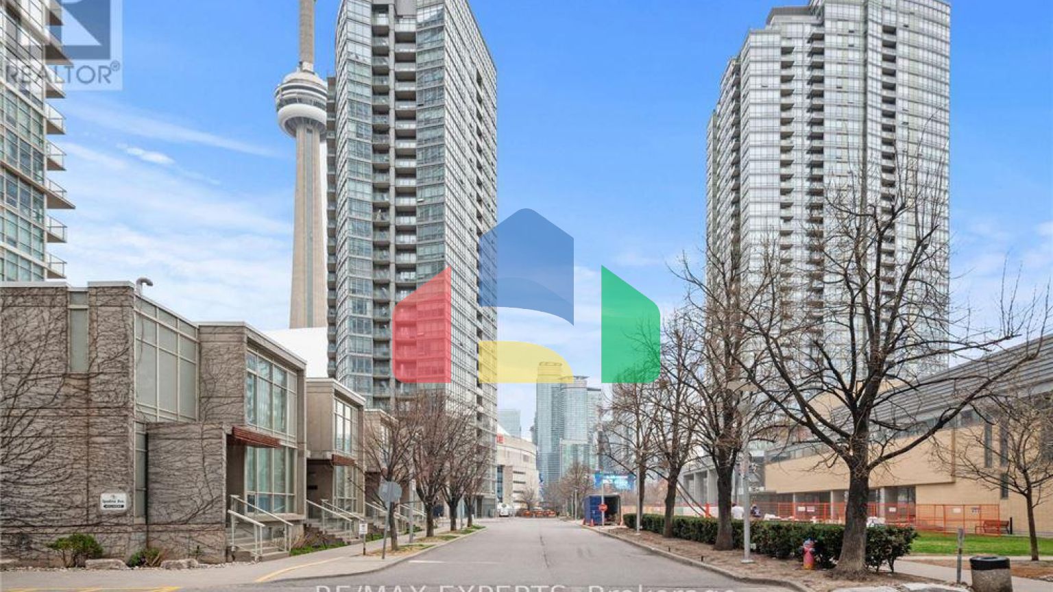 Residential - Single Family Home - Toronto, Canada - Canada