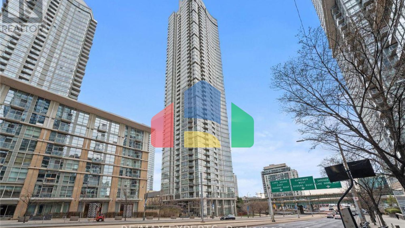 Residential - Single Family Home - Toronto, Canada - Canada