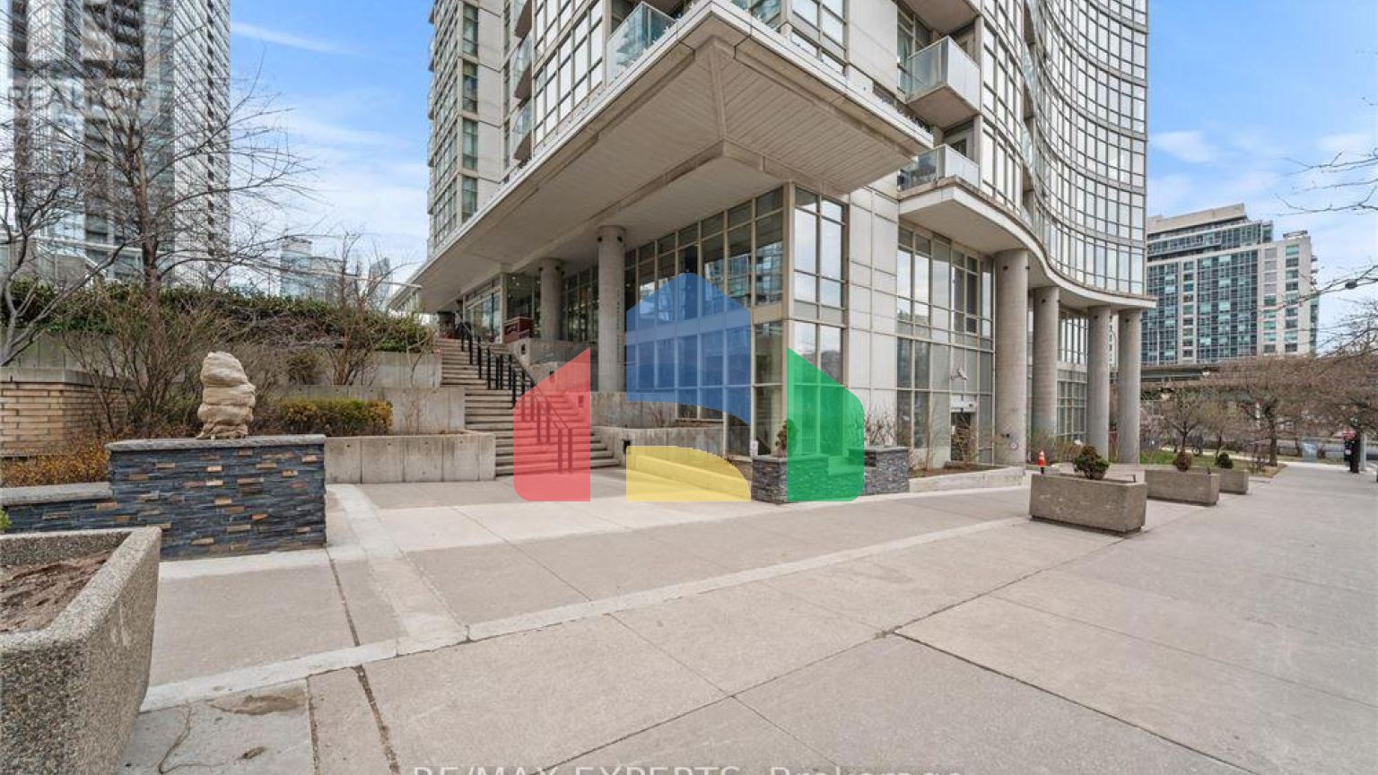 Residential - Single Family Home - Toronto, Canada - Canada