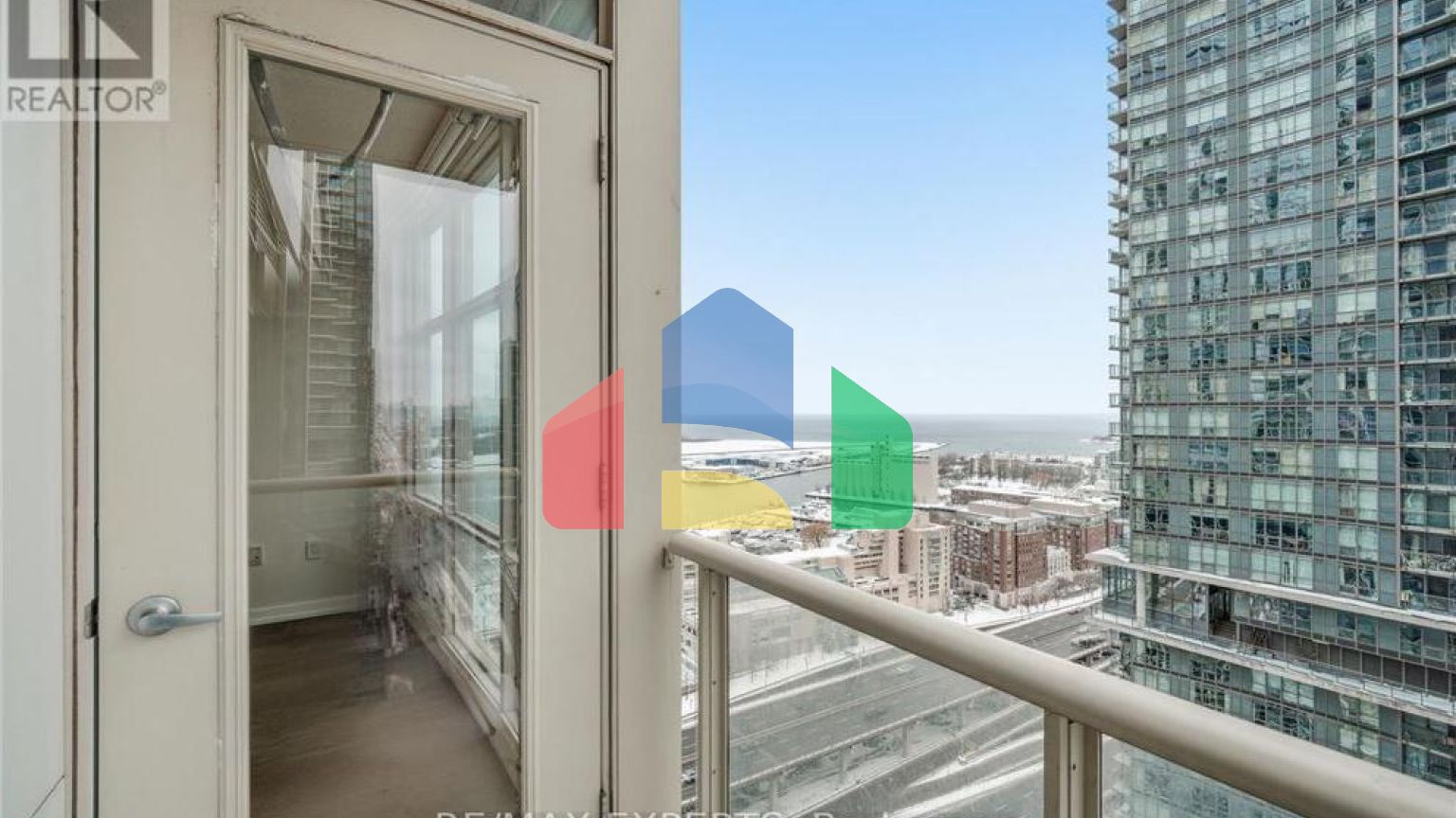 Residential - Single Family Home - Toronto, Canada - Canada