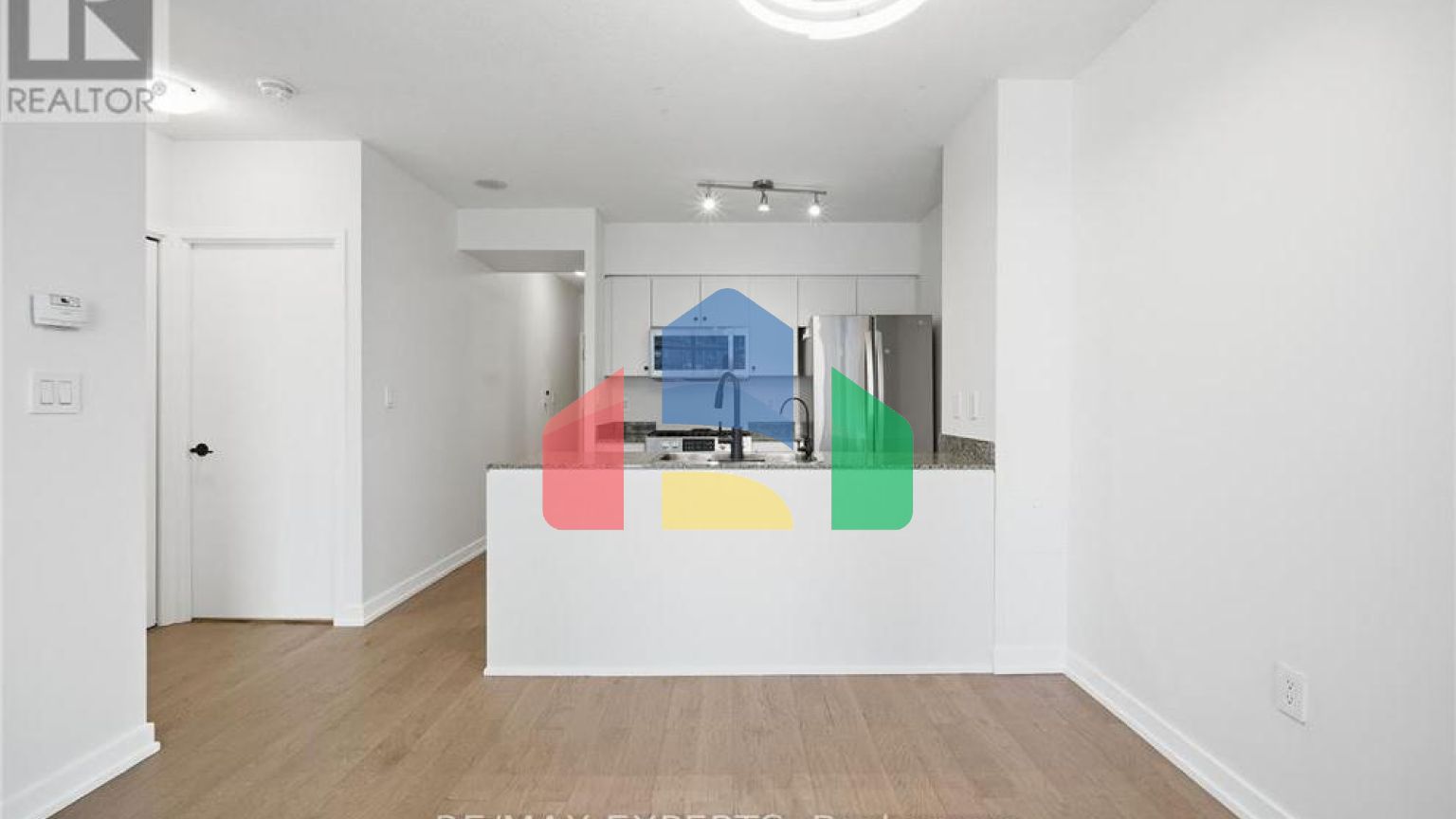 Residential - Single Family Home - Toronto, Canada - Canada