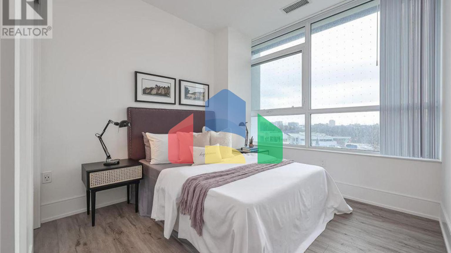 Residential - Condo/Apartment - Toronto, Canada - Canada