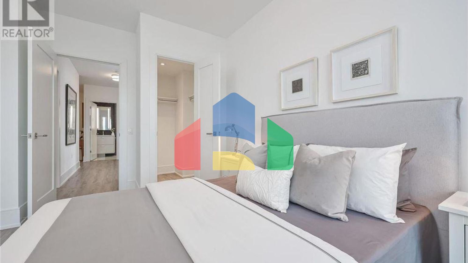 Residential - Condo/Apartment - Toronto, Canada - Canada