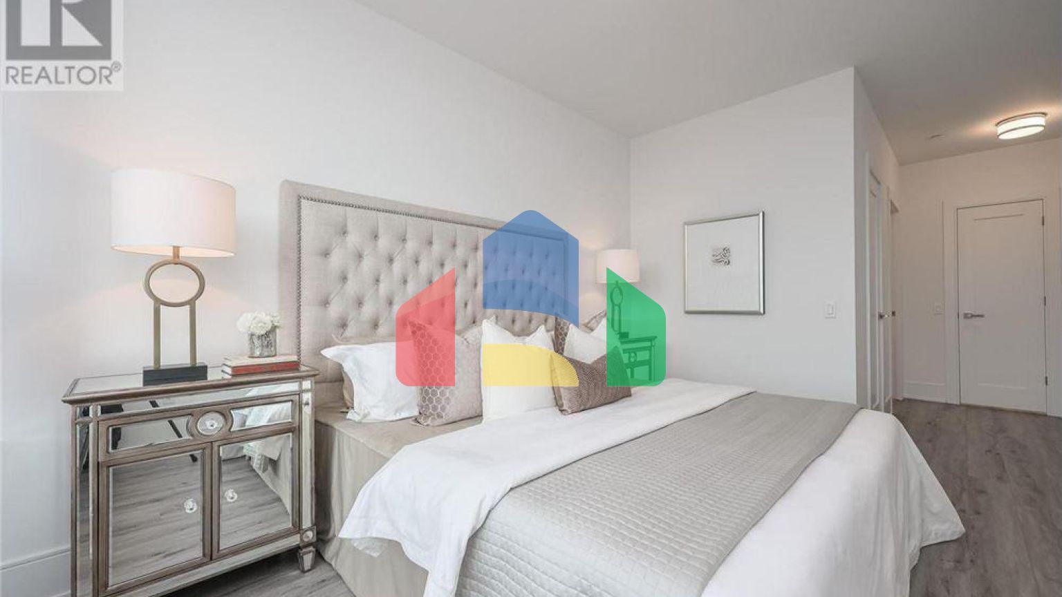 Residential - Condo/Apartment - Toronto, Canada - Canada