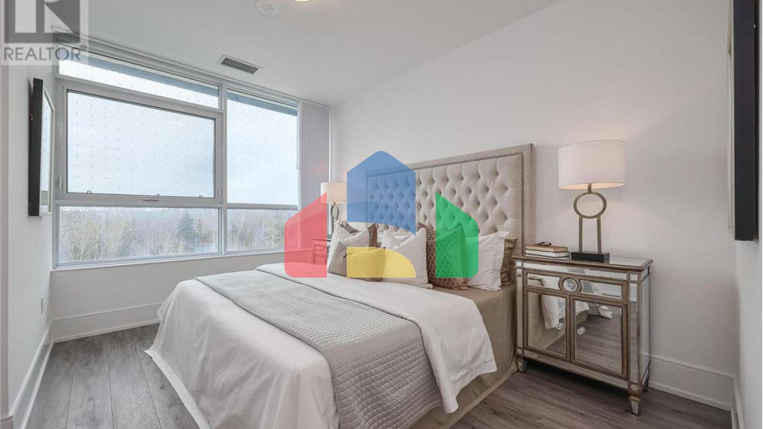 Residential - Condo/Apartment - Toronto, Canada - Canada