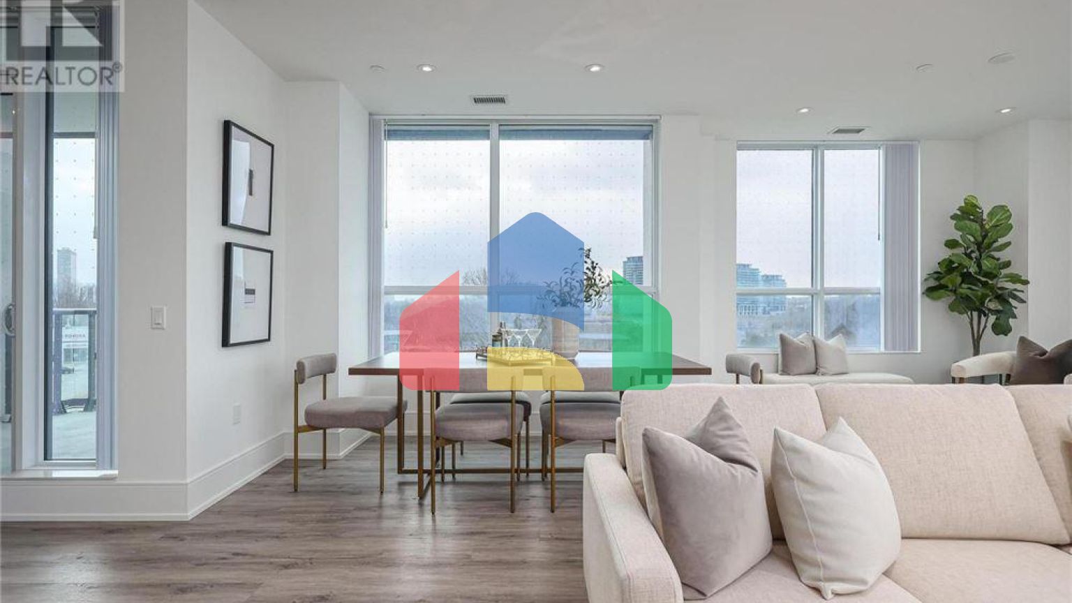 Residential - Condo/Apartment - Toronto, Canada - Canada