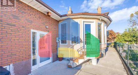 Residential - Single Family Home - Toronto, Canada - Canada