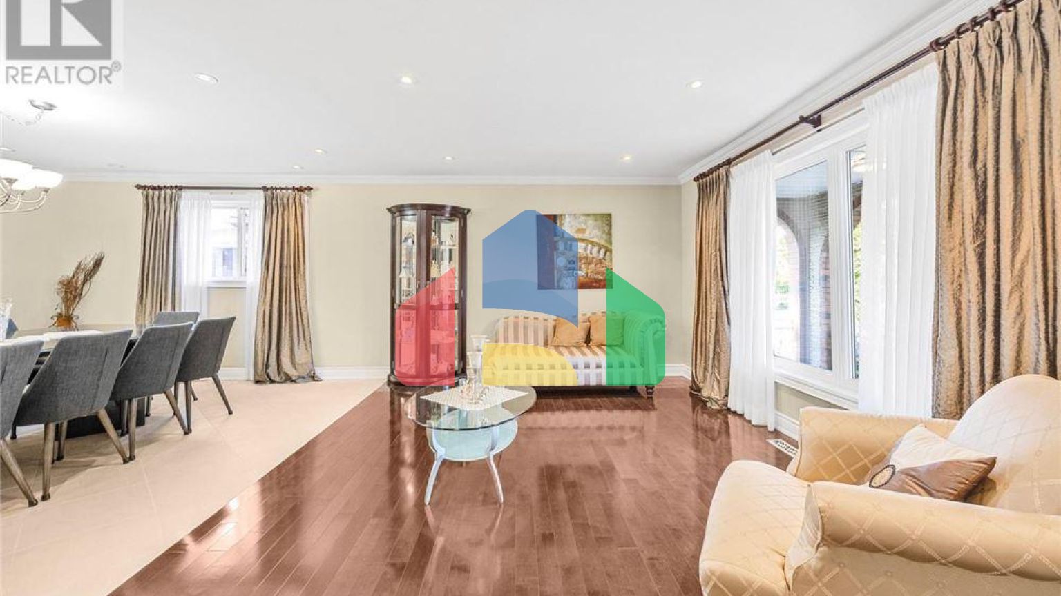 Residential - Single Family Home - Toronto, Canada - Canada