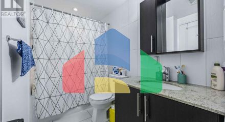 Residential - Single Family Home - Toronto, Canada - Canada