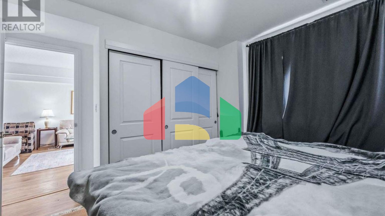 Residential - Single Family Home - Toronto, Canada - Canada