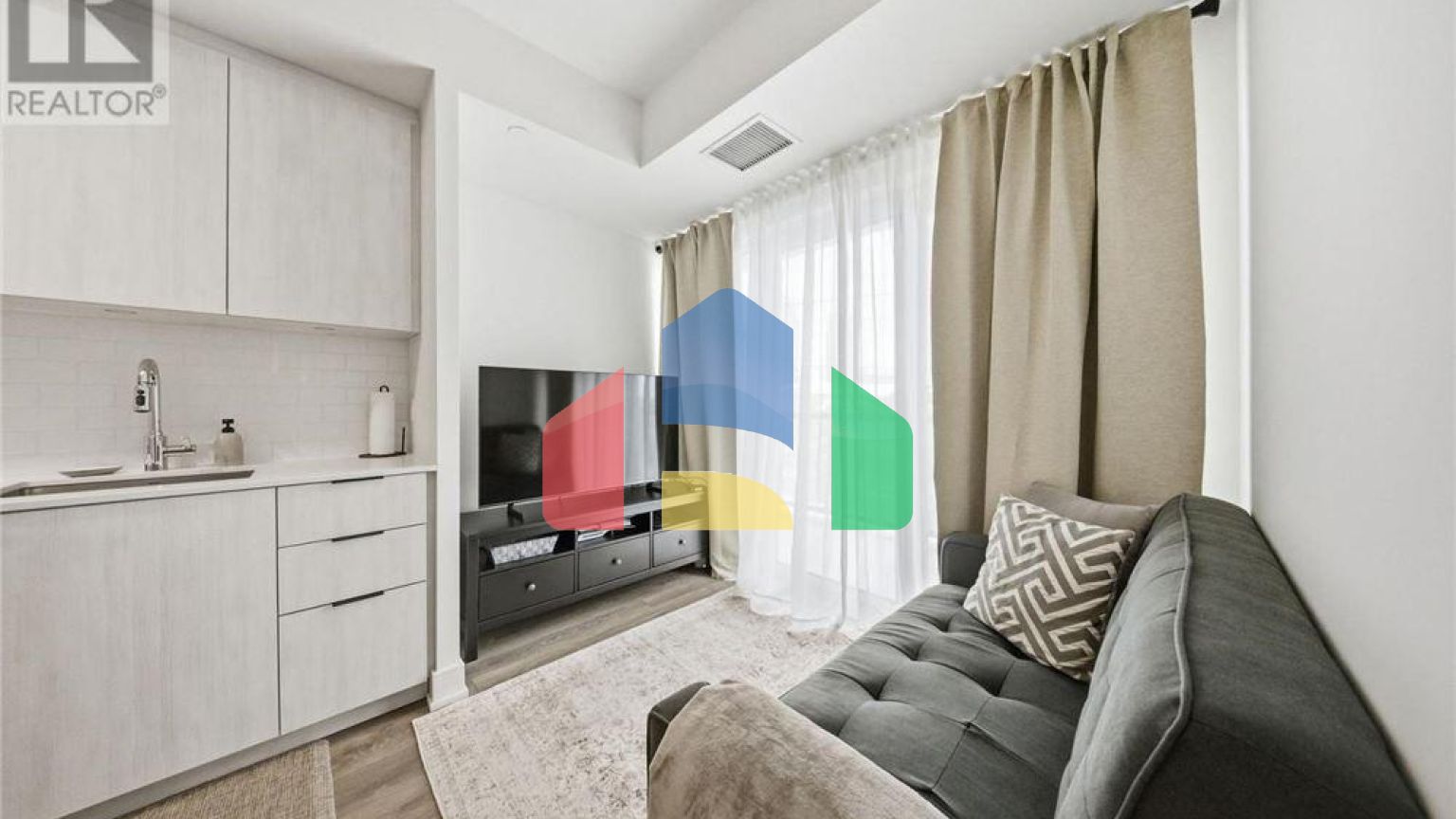 Residential - Single Family Home - Toronto, Canada - Canada