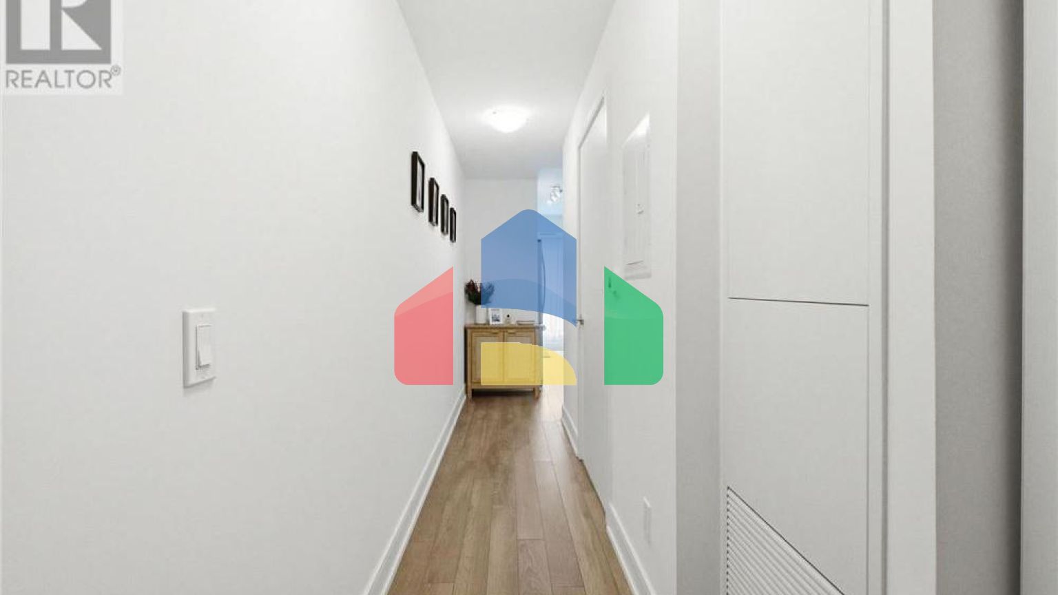 Residential - Single Family Home - Toronto, Canada - Canada