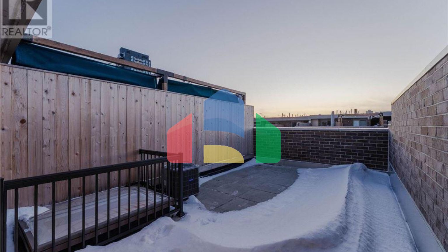 Residential - Single Family Home - Toronto, Canada - Canada